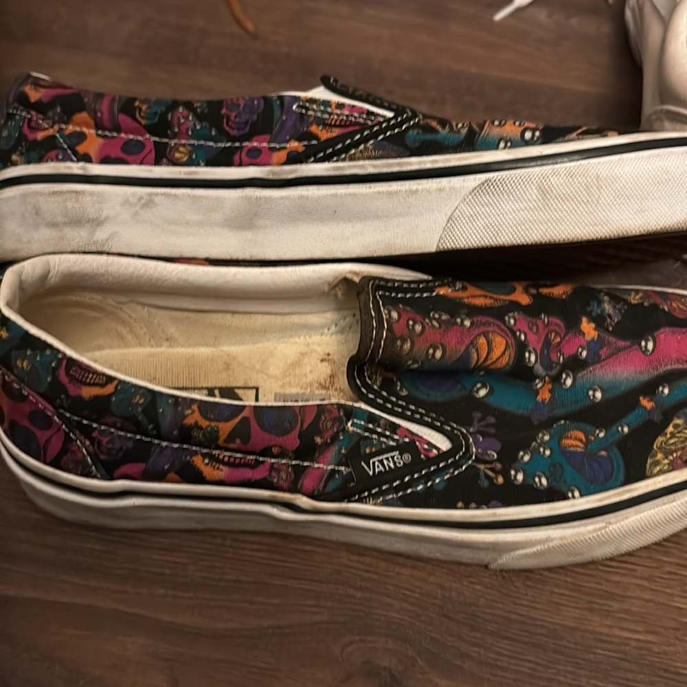 Vans - Picture 2 of 3